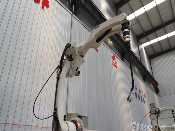 焊接機器人使用什么氣體進行焊接？