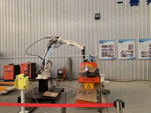 焊接機器人廠家：焊接機器人多少錢一臺？