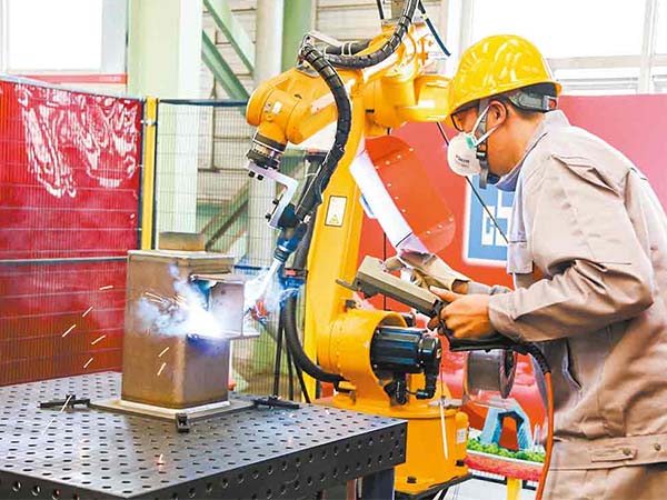 怎樣正確的使用全自動焊接機器人？