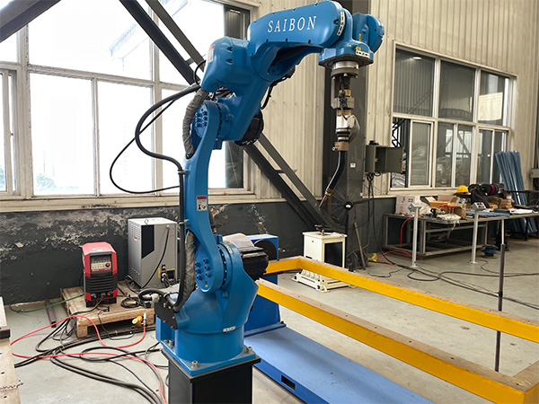 全自動焊接機器人如何減少磁力的影響？