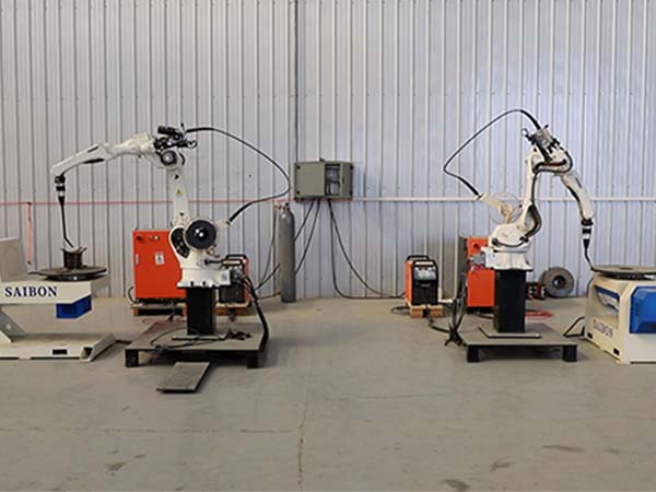 全自動焊接機器人如何減少磁力的影響？