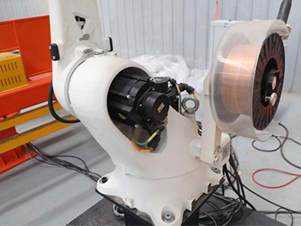 漲姿勢！焊接機器人電纜應該這樣選型