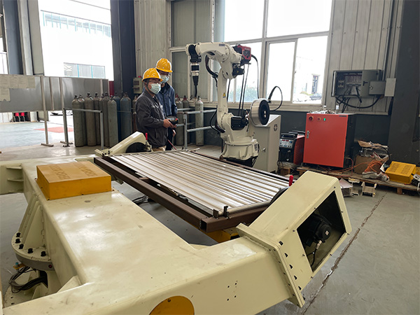 自動焊接機器人逐漸代替傳統焊接，可以給企業帶來什么？