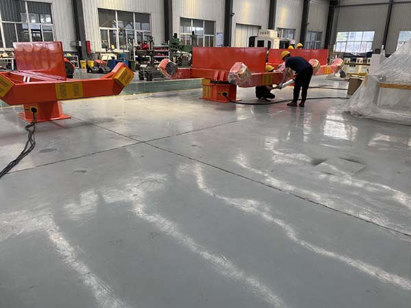 自動焊接機器人廠家應該怎樣進行優勢互補？