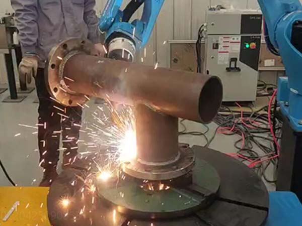 什么是管道焊接機器人？