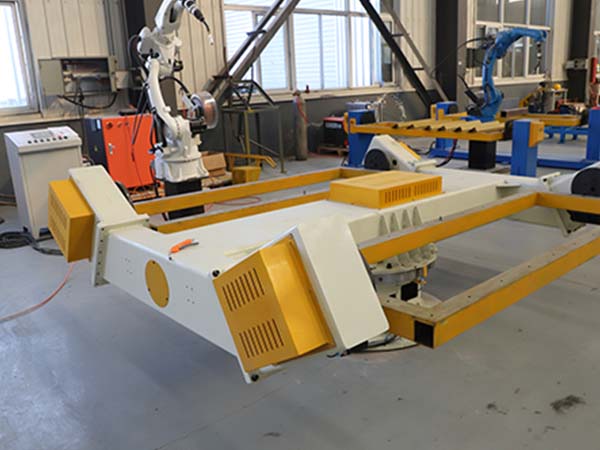 全自動焊接機器人解決企業招工困難