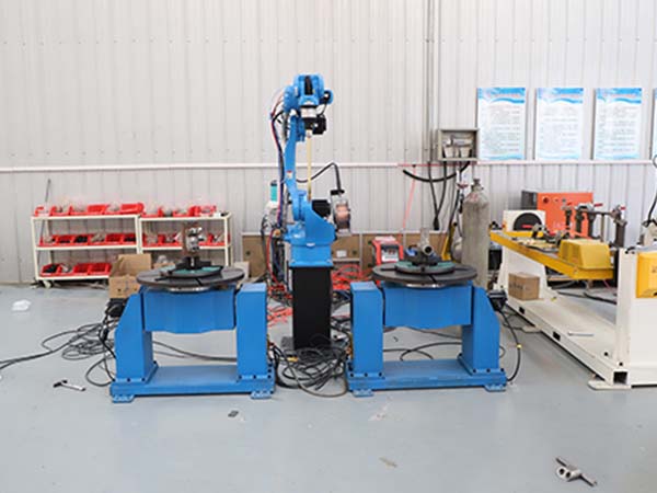 工業焊接機器人智能控制系統實現自動化焊接